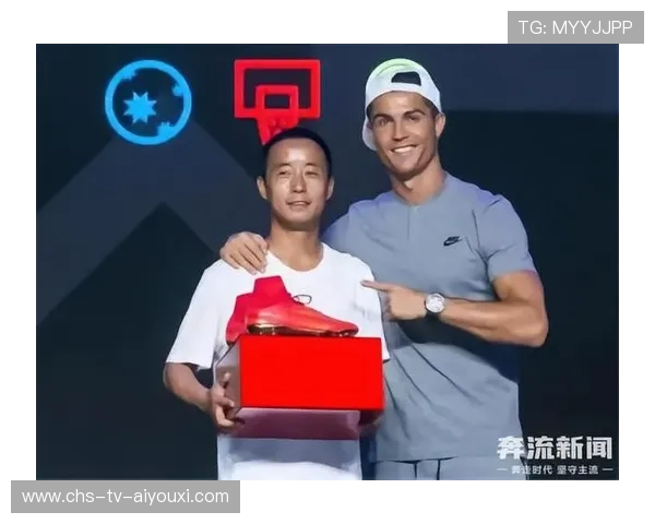 C罗被目击加入慈善拍卖活动，多件私物捐出